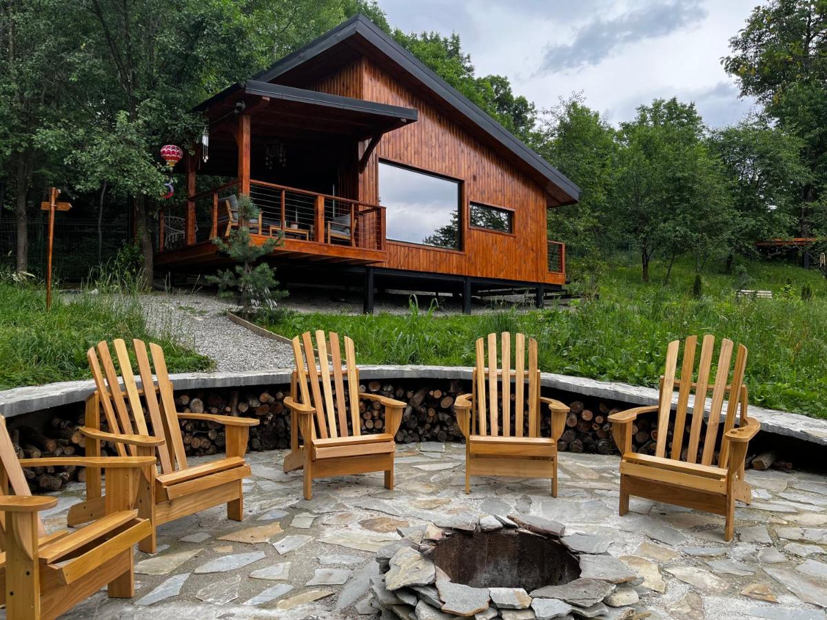 Moodysun Studio, Remote Tiny Home Comarnic Ngoại thất bức ảnh